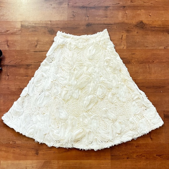 HD in Paris Dresses & Skirts - HD IN PARIS TUFFED BLOSSOM MIDI SKIRT SIZE 2